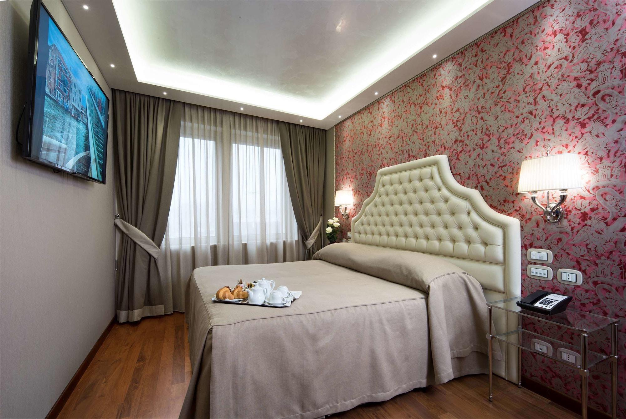 Hotel Santa Chiara Venice Exterior photo