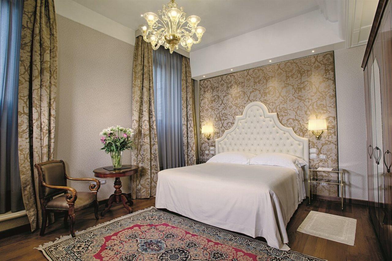 Hotel Santa Chiara Venice Exterior photo