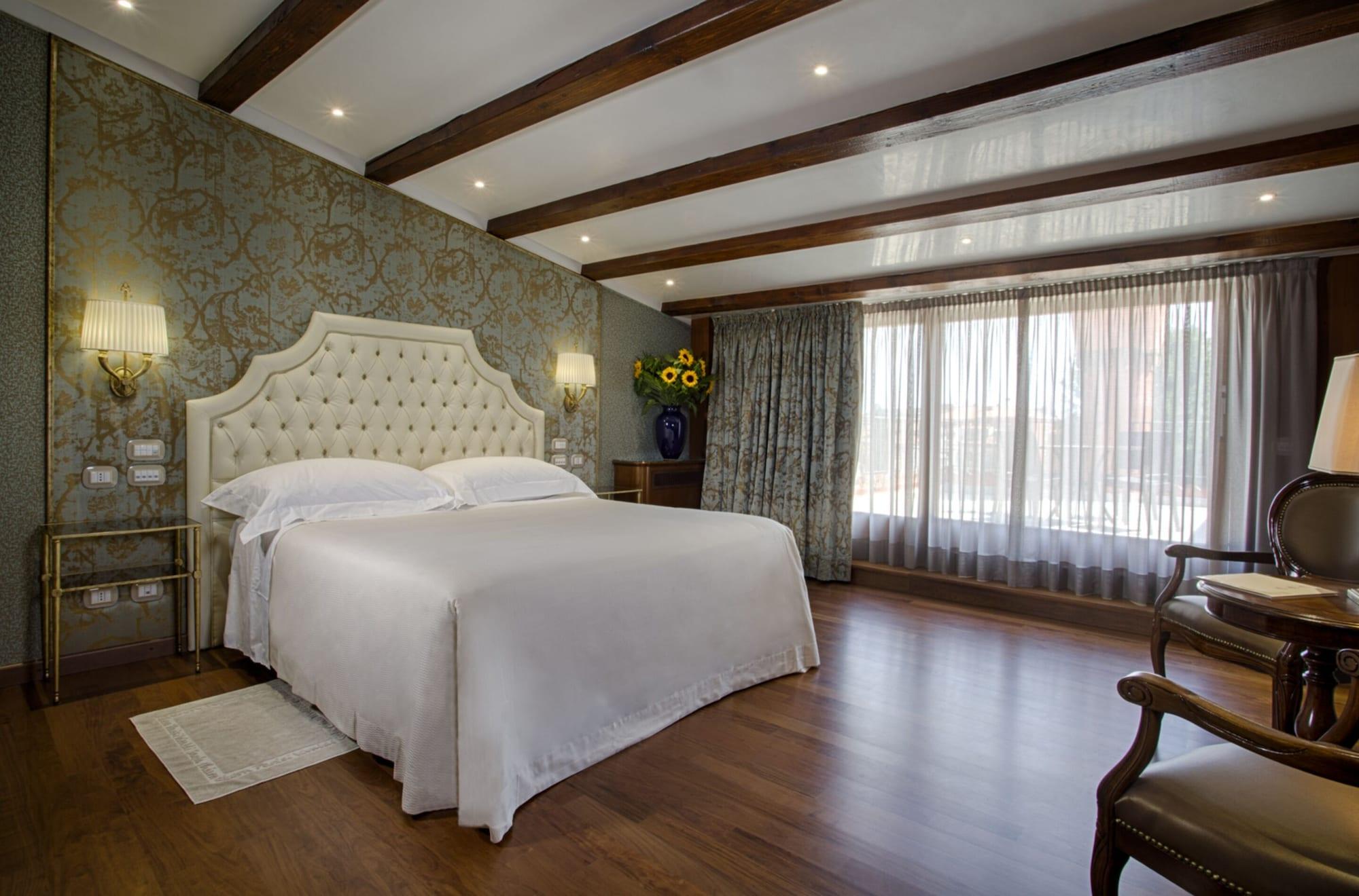 Hotel Santa Chiara Venice Exterior photo