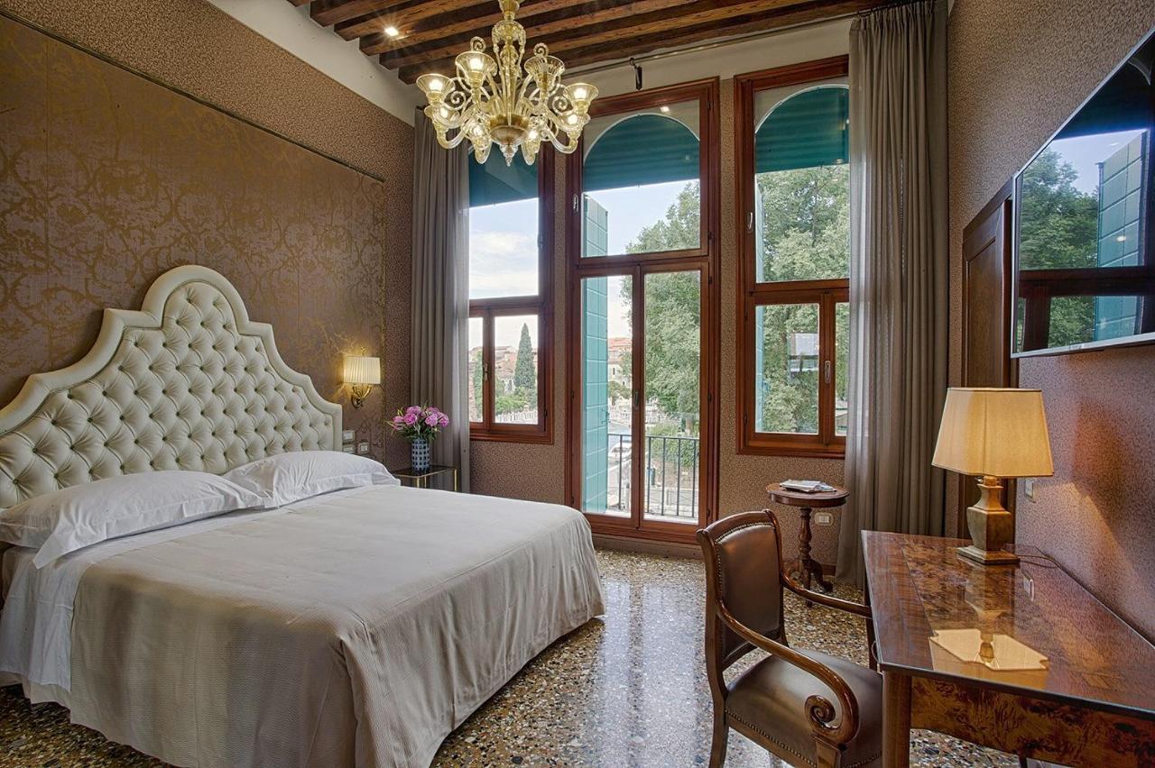 Hotel Santa Chiara Venice Exterior photo